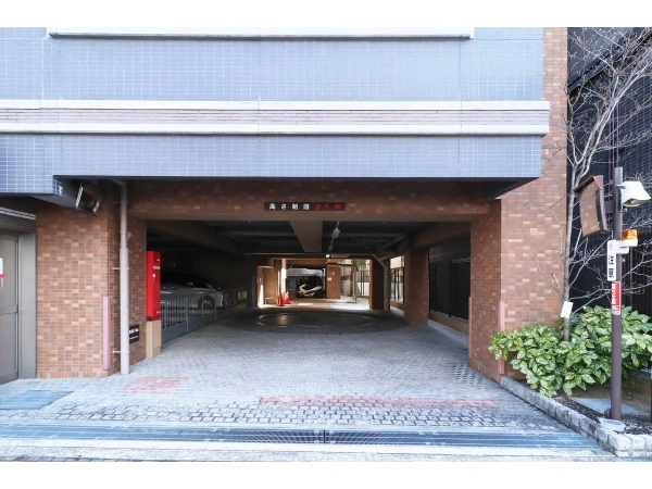 パデシオン西大路御池駅前 駐車場