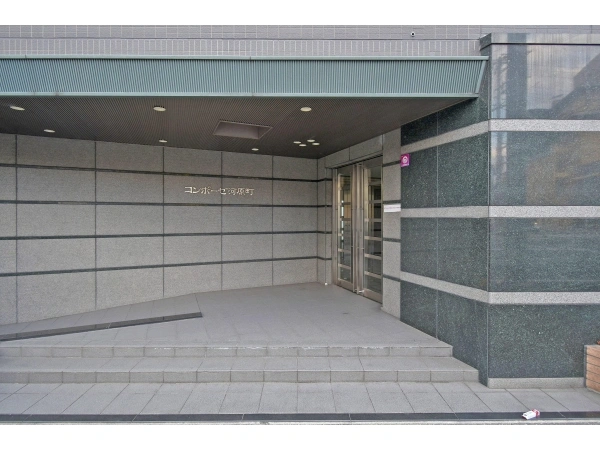 コンポーゼ河原町 エントランス
