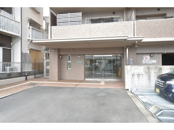 グラン・コート向日町北 アプローチ