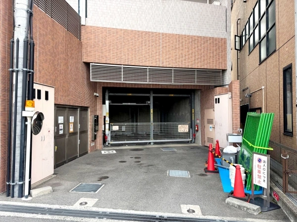 ファインフラッツ牧野駅前イーストプラザ 駐車場