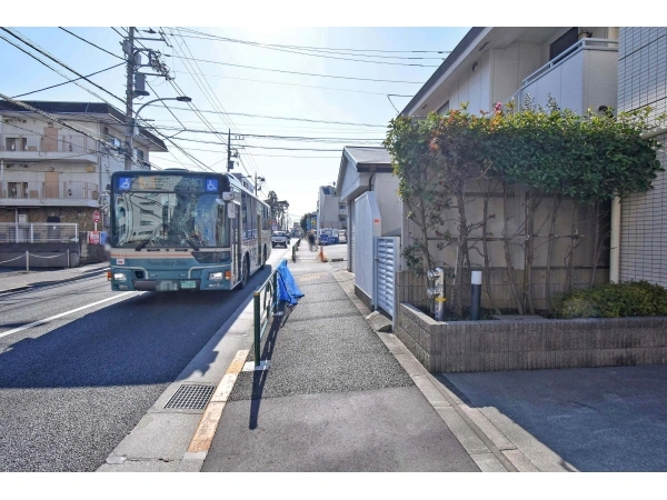 プレシス上石神井 前面道路