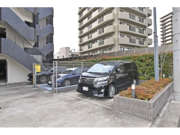 プレシス葛西臨海公園アスール 駐車場