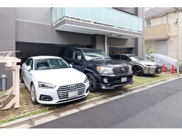 メインステージ東日暮里 駐車場