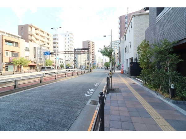 グローベル　南千住駅前 前面道路