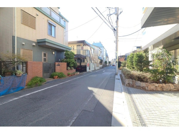 サンリヤン小岩レジデンス 前面道路