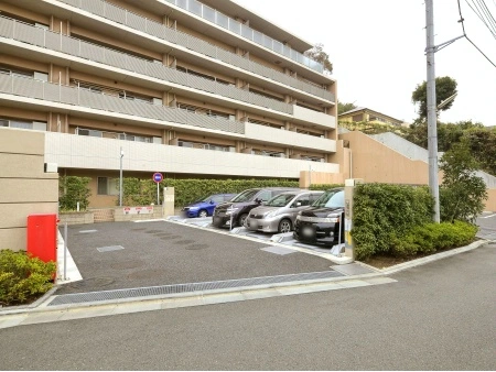 エクシオ藤沢石名坂公園 駐車場