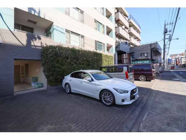 レクシオ立川 駐車場