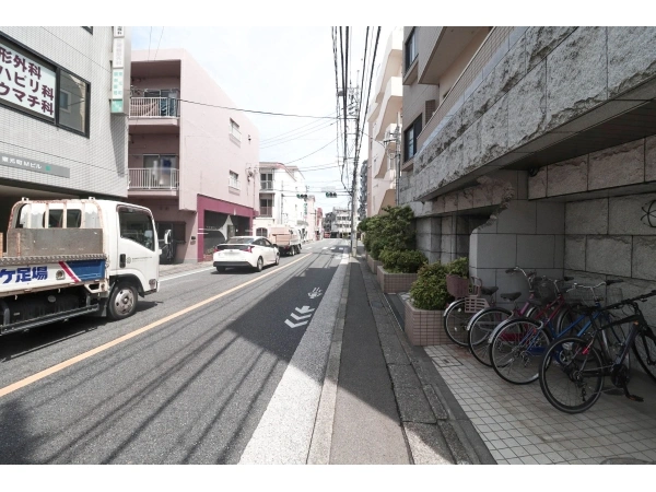 ネクステージ国分寺 前面道路