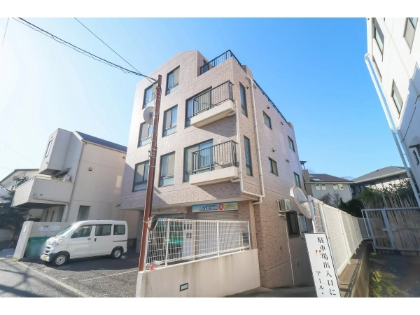 アール・ケープラザ本牧 外観