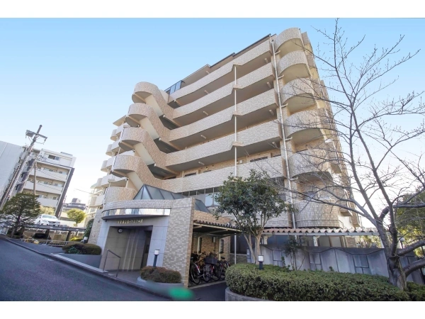 鴨居第2ローヤルコーポ 外観