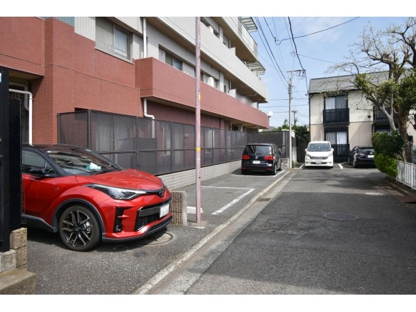 ビッグヴァン横濱和泉町 駐車場