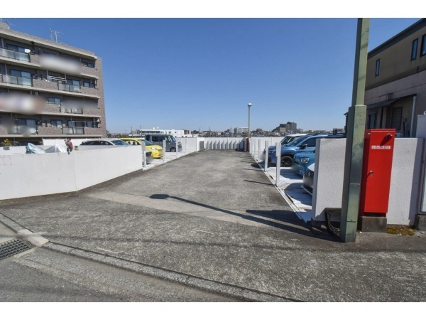 つきみ野ガーデニアII 駐車場