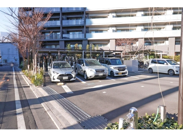 エステムコート川口並木サウスガーデン 駐車場