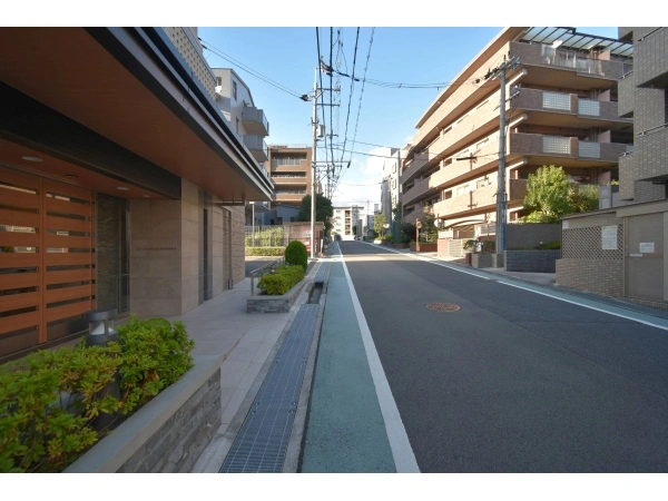 ジークレフ千里藤白台 前面道路