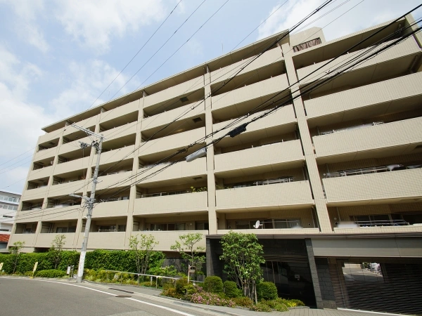 コスモ吹田片山公園 外観