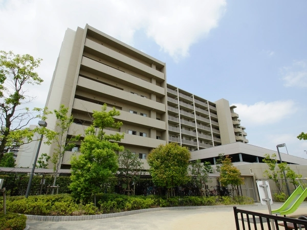 ブランシエラ吹田片山公園 外観