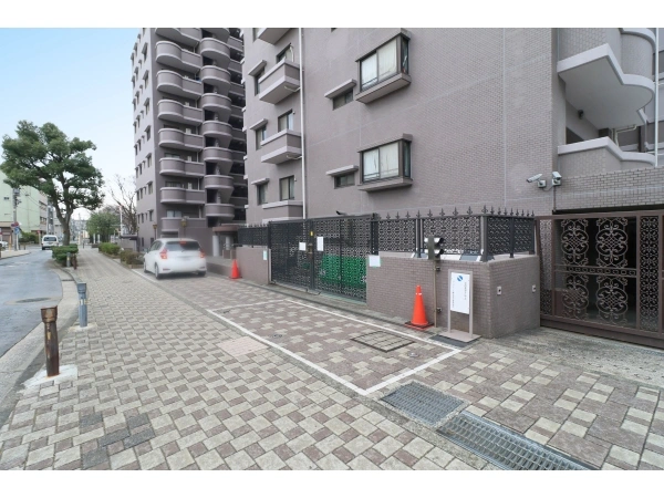 サンヴェール横浜根岸 駐車場
