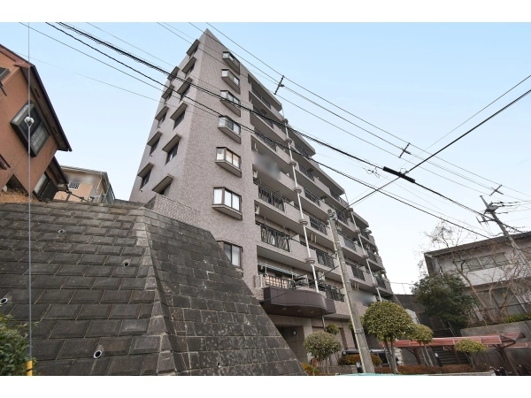 ライフェリア上大岡 外観