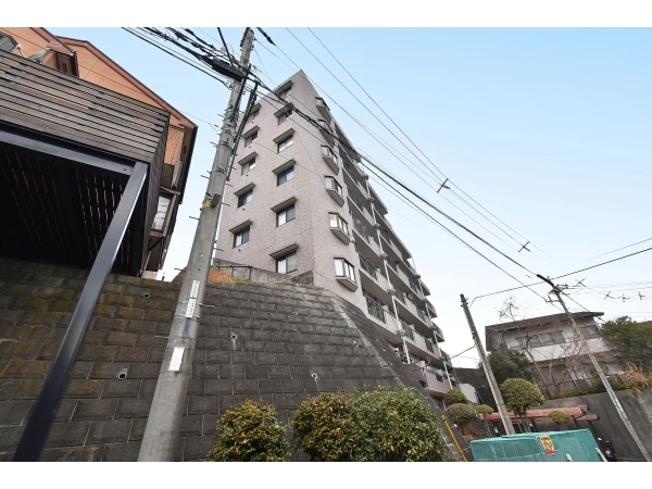 ライフェリア上大岡 外観