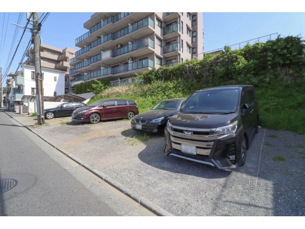 コスモ横浜小机セカンドウイング 駐車場