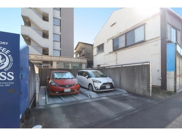 パール新子安 駐車場