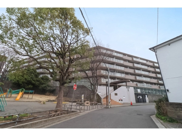 グラン・ドムール横浜西寺尾 外観