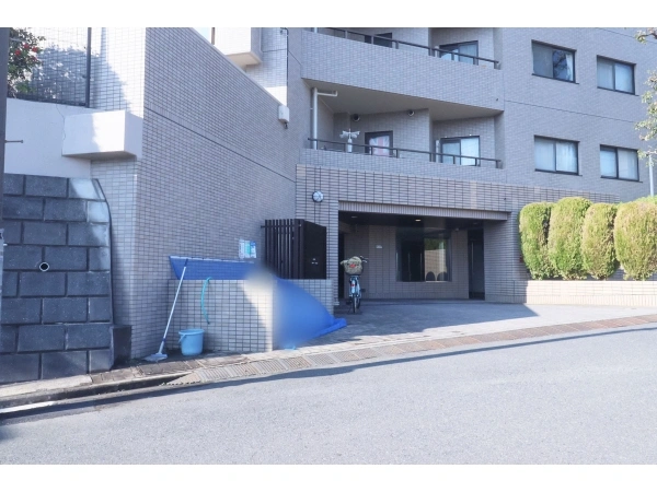 サーパス市ヶ尾 アプローチ