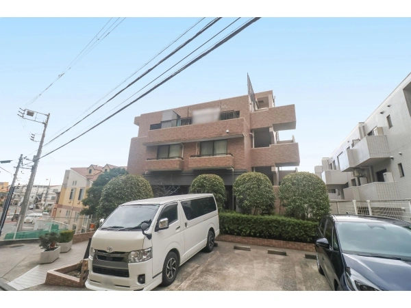 マートルコート横浜根岸 駐車場
