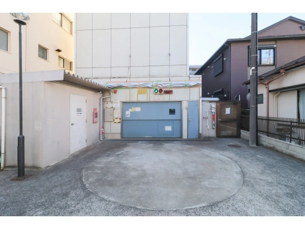 エンゼルハイム山手 駐車場