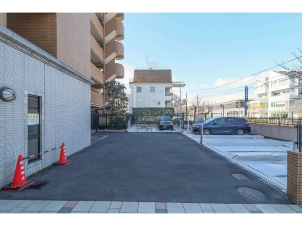プライム本牧 駐車場