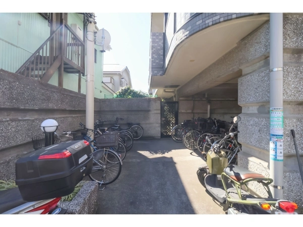 ビッグヴァン本牧三渓園 駐輪場