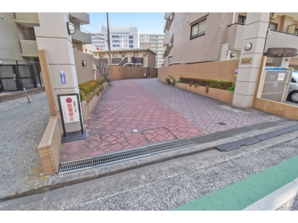 ダイアパレス鶴見中央 アプローチ