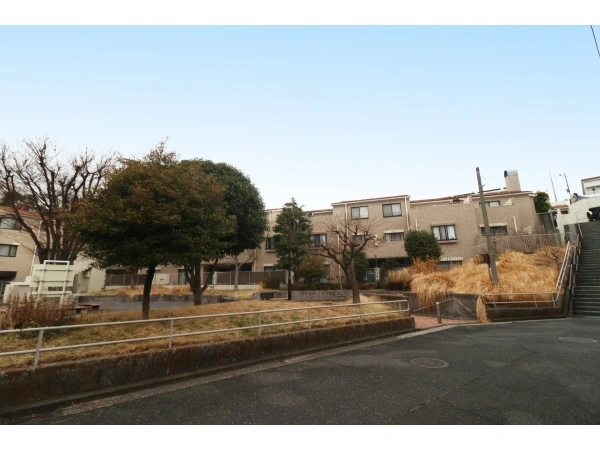 モアクレスト菊名 外観