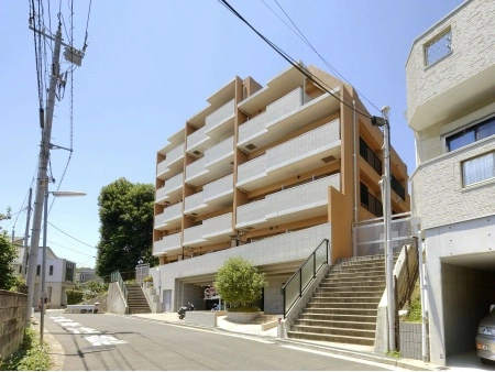 サングレイス横浜神大寺 外観