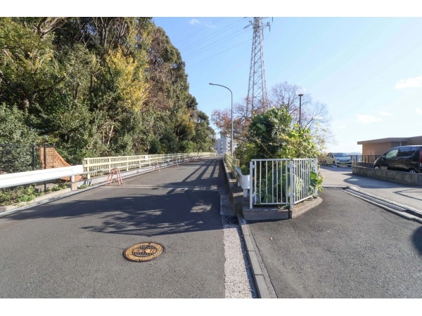 ホームステージ清水ヶ丘公園 前面道路