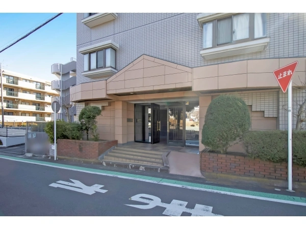 エンゼルハイム十日市場 エントランス