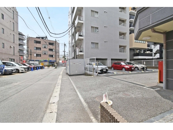 ドメスセレーナ向ケ丘遊園 前面道路