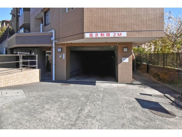ネオマイム相武台 駐車場