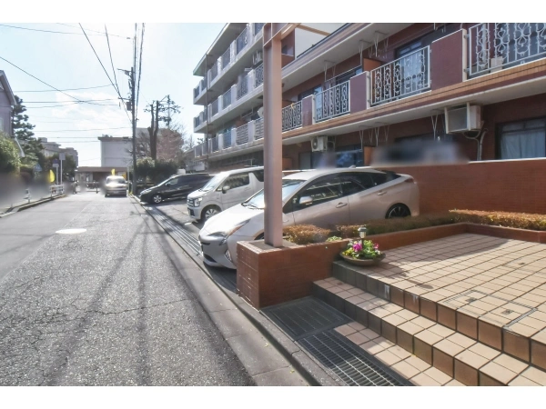 リバティーパレス相武台前 駐車場