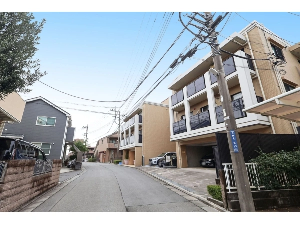 ランドステージたまプラーザ1 前面道路