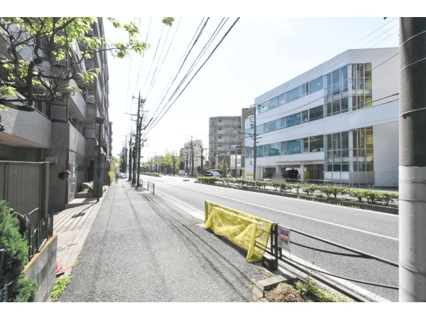 ライオンズマンション平間 前面道路