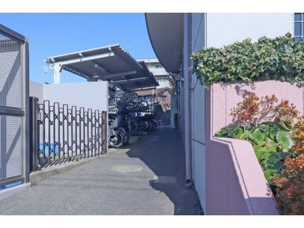 フェイム宮前平 駐輪場