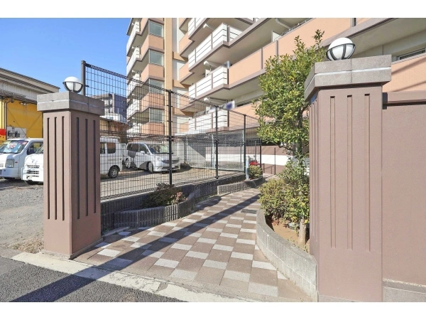 サンクレイドル新川崎 アプローチ