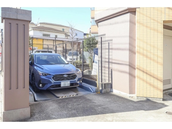 サンクレイドル新川崎 駐車場