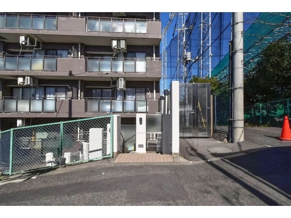 ソフィア梶ヶ谷 敷地内