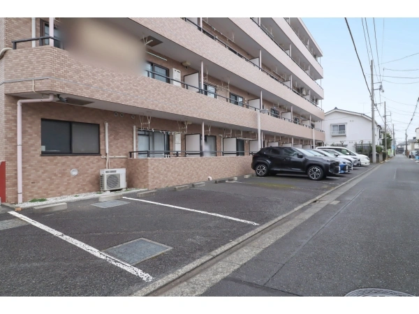 ウェルファー南林間 前面道路