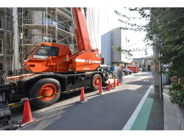 パレステージ町屋参番館 前面道路