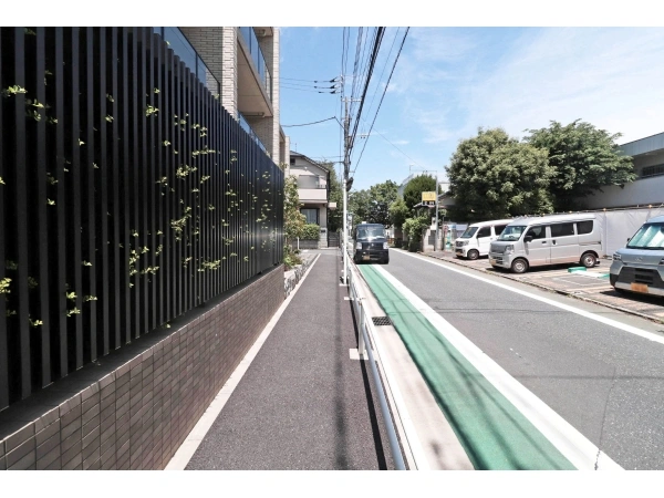 レジデンスコート吉祥寺 前面道路