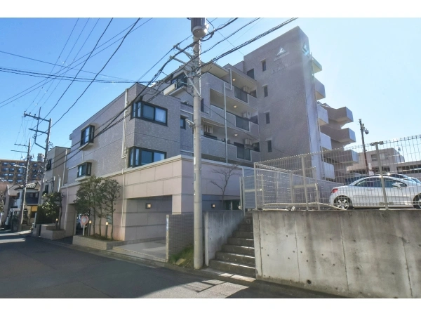 サーパス藤沢湘南台第4 前面道路
