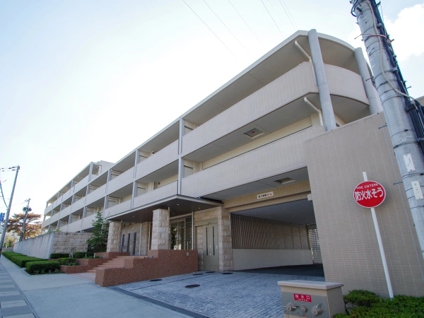 ネバーランド逆瀬川野上 外観